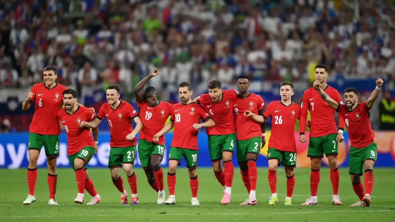 葡萄牙横扫瑞士,锁定晋级资格的简单介绍 葡萄牙横扫瑞士,锁定晋级资格的简单介绍