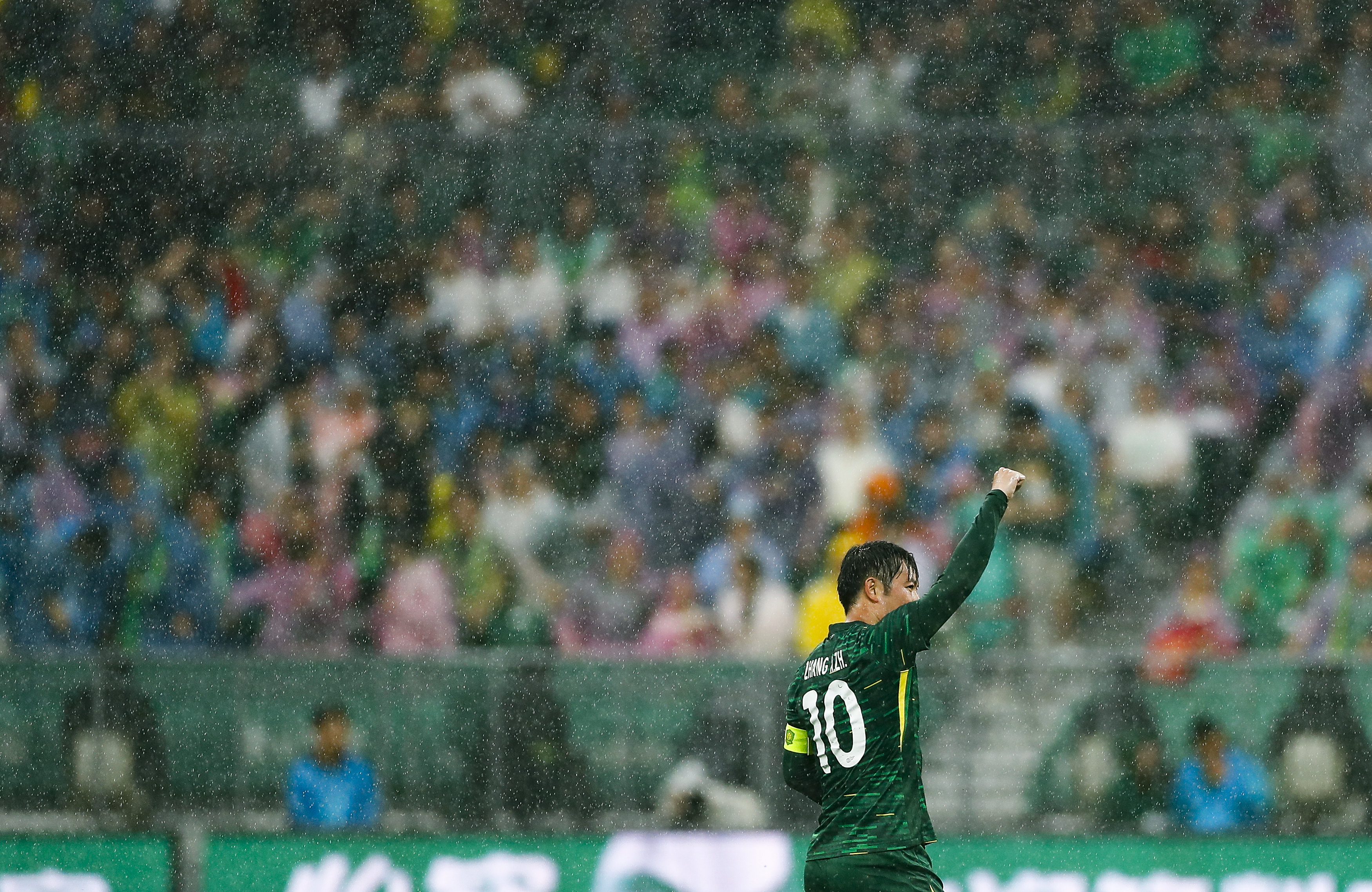 中超赛场擦出火花,球员技艺进步神速 中超赛场擦出火花,球员技艺进步神速