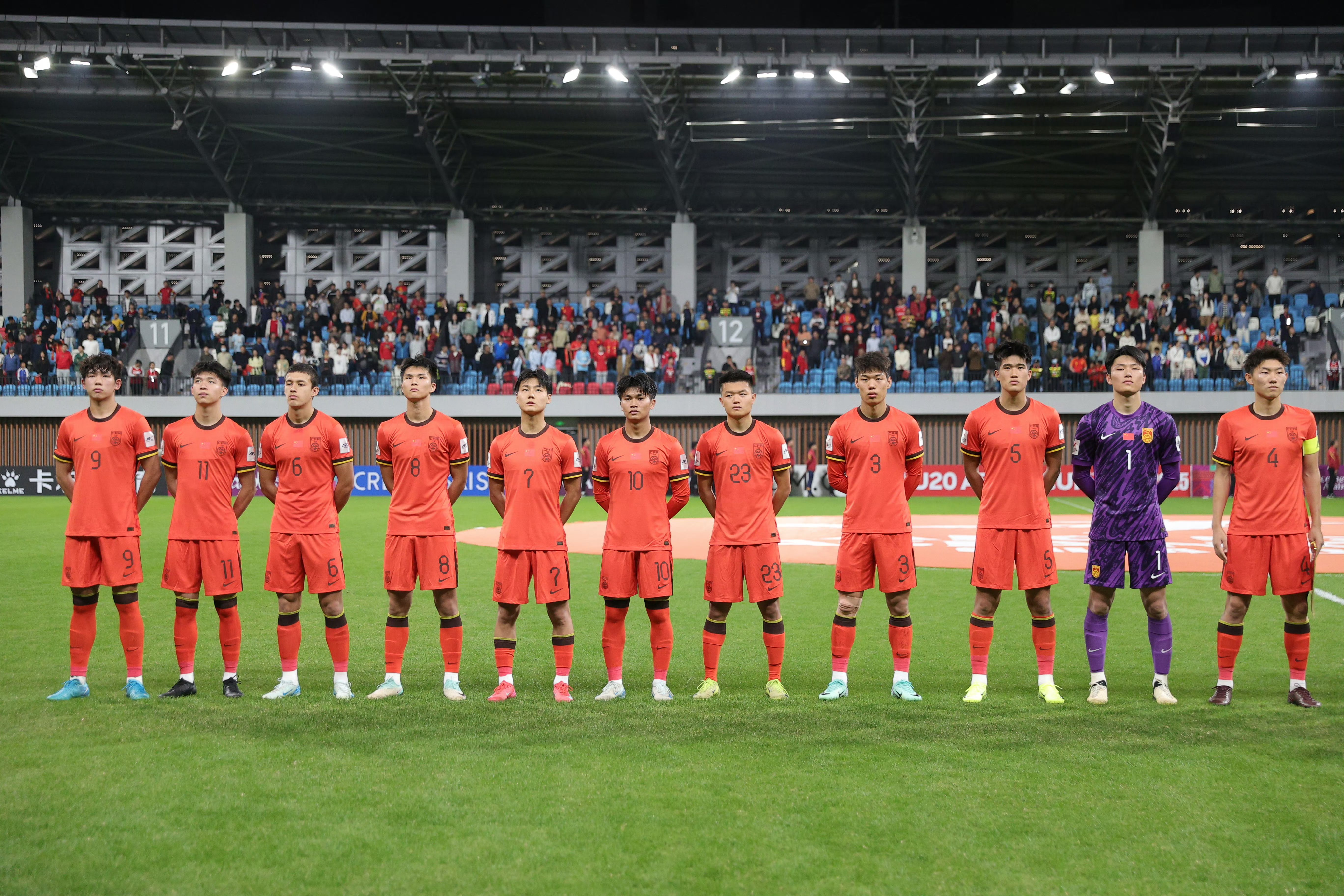 B体育体育官方入口-队员团结奋斗，国内足球联赛精神可嘉的简单介绍