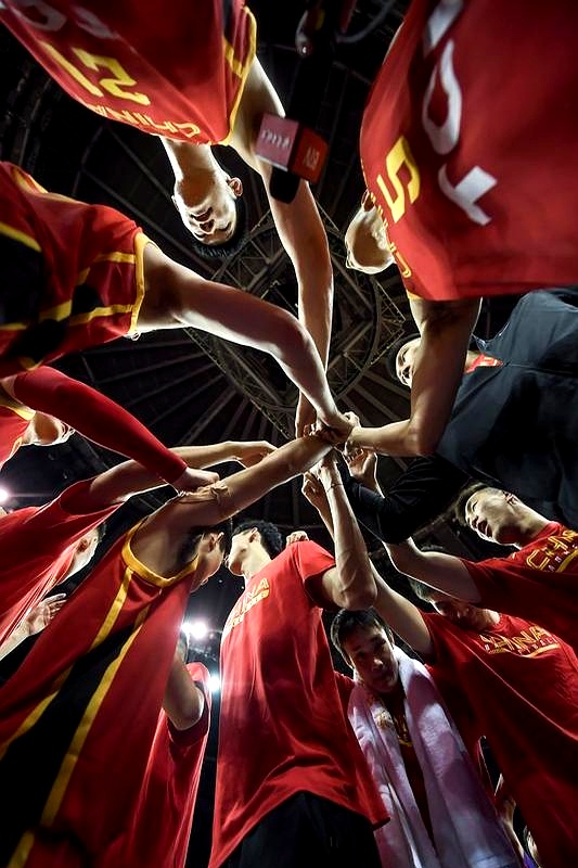 艰难比赛背后球员们的努力付出 艰难比赛背后球员们的努力付出