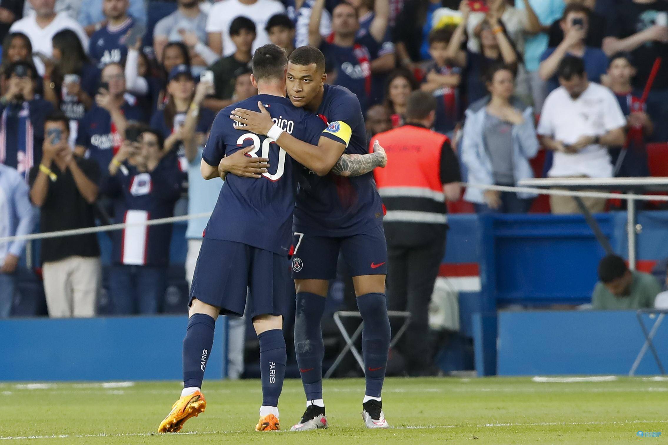 B体育体育平台-包含克莱蒙依主场胜利，高兴庆祝步入正轨的词条