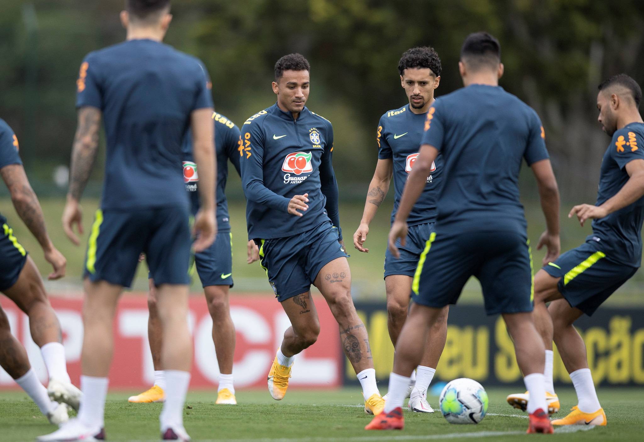 巴西队备战,迎接重大挑战 巴西队备战,迎接重大挑战