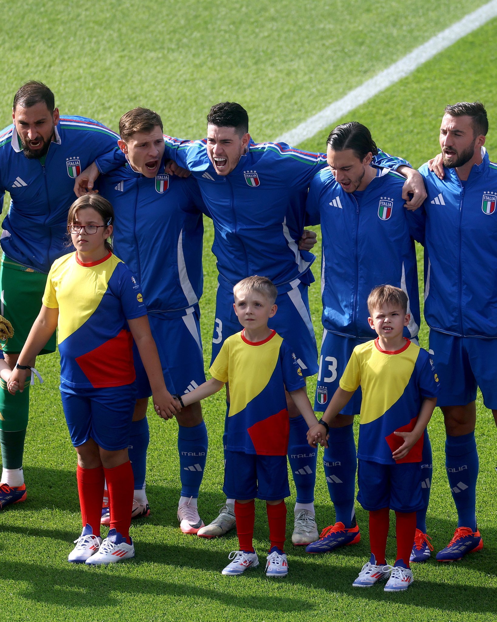 B体育体育vip注册-法国队与瑞士队激烈对抗，最终获胜