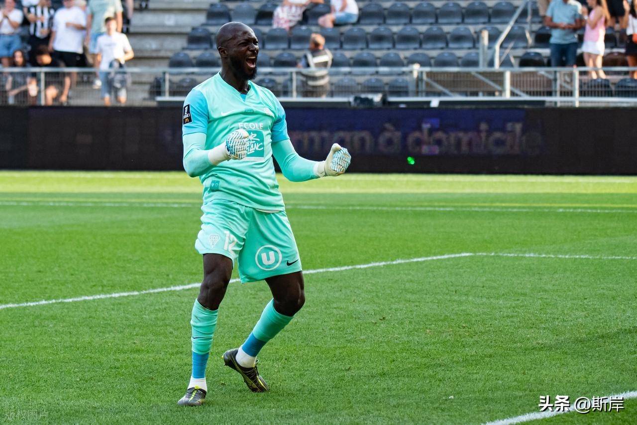 B体育体育教练-昂热主场大胜，击败对手终结连胜的简单介绍