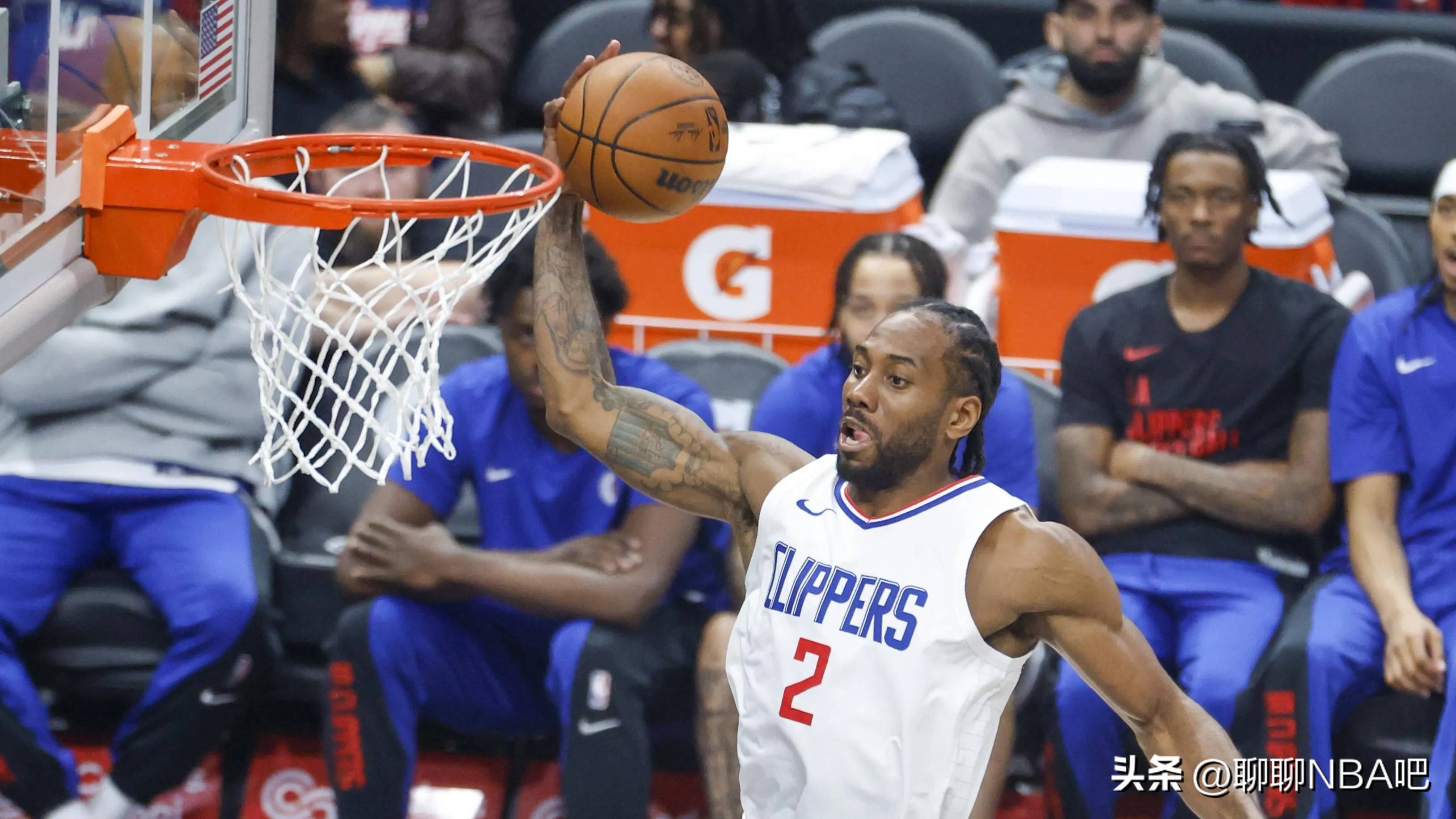 B体育体育中国官网-快船全队火力全开，大胜小牛起势