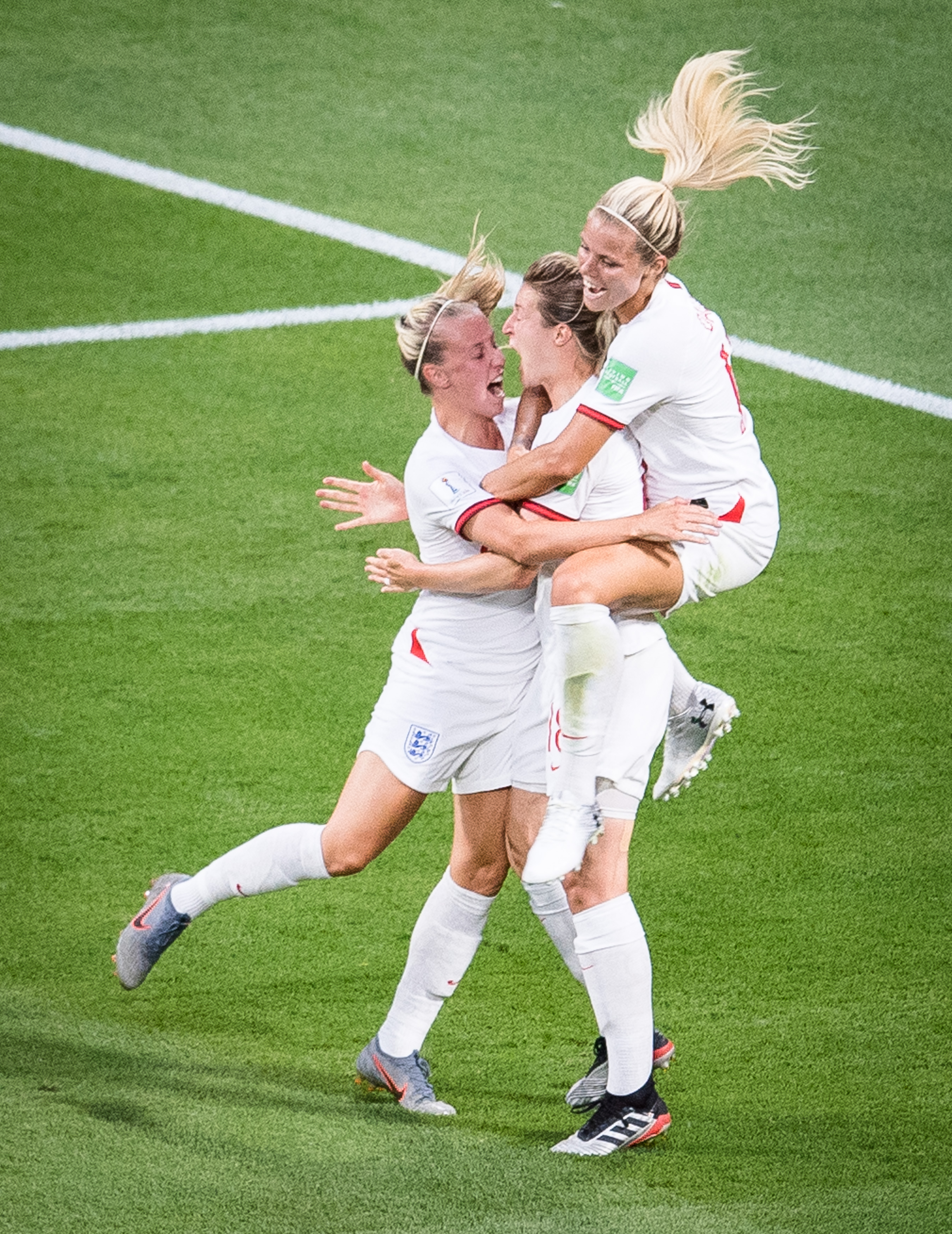 世界女足锦标赛实力悬殊，比赛风格各异看点多