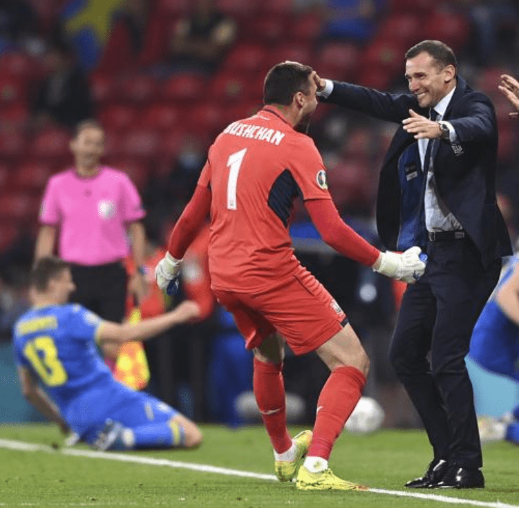 凭借一波深圳队,欧洲杯成功三杀,现场全场沸腾的简单介绍 凭借一波深圳队,欧洲杯成功三杀,现场全场沸腾的简单介绍